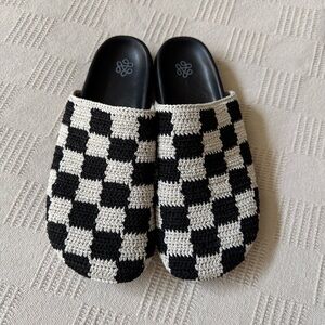 NWOT The Sak Bolinas Slip On Crochet Clog, Size 11. Black/White Check.